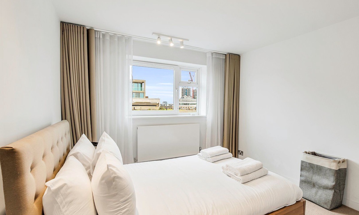 Warwick Apartment | 2-Bed, 2-Bath Seventh Floor Flat