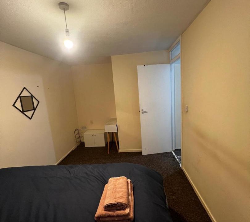 Nottingham Apartment | Spacious 3 Bedroom House Close to Nottingham Station & Football Ground
