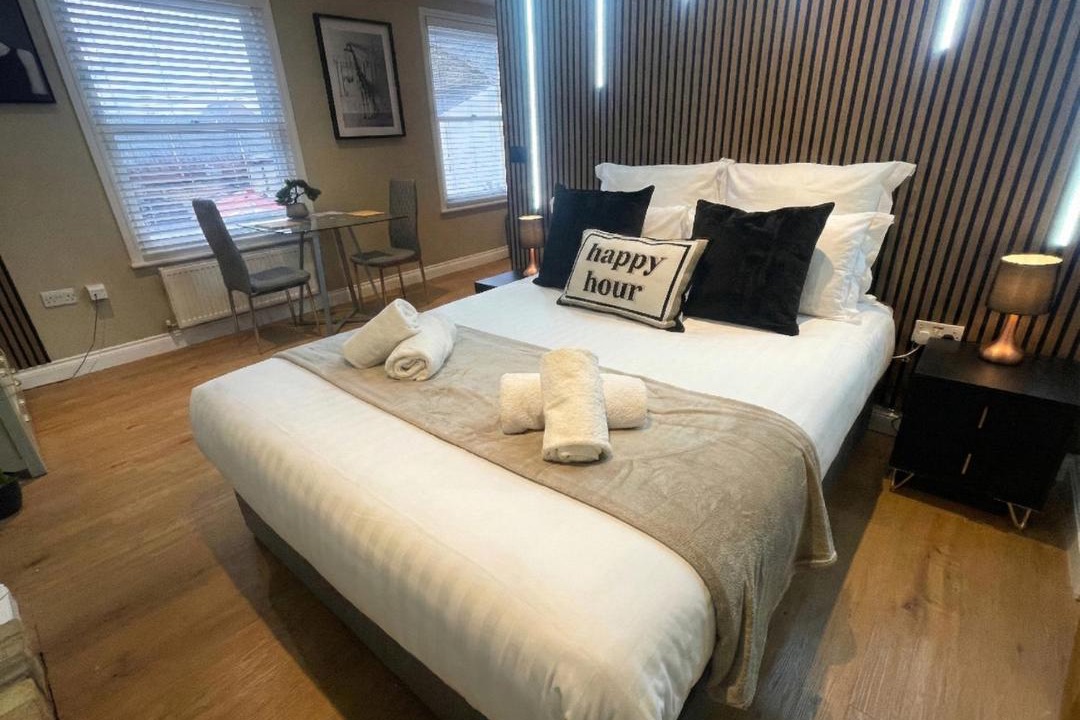 Mill Road Apartment | Stylish ensuite Studio in the Heart of Mill Road