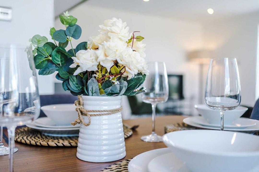 Leeds Apartment | Premium 2-Bed Home in Leeds City Centre by MCPI Hosting, Perfect for Families & Contractors