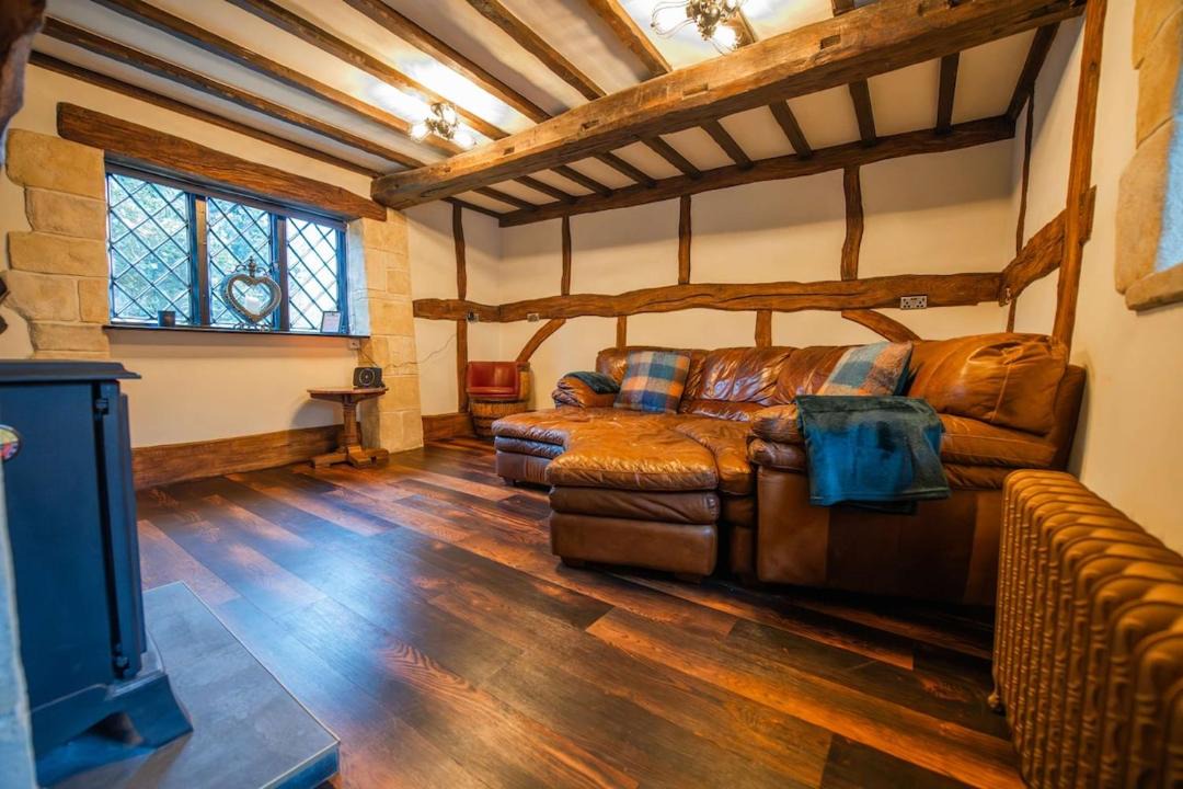 Sprotbrough Apartment | Luxury Doncaster Cottage - Free Parking