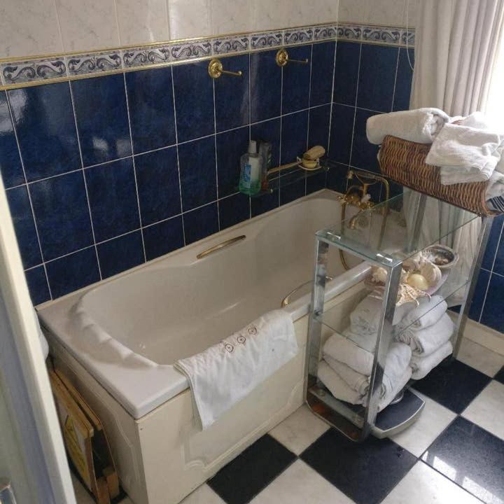 Doncaster Bed & Breakfast | Ms McCreadys Guest House