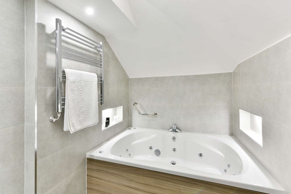 Photo of Bathroom in Bardsley