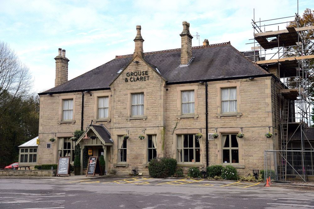 Photo of Buildings in Rowsley