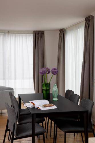 Photo of Others in Tower Hill