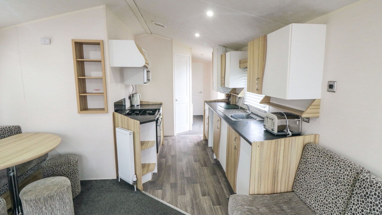 Photo of Kitchen in Cayton Bay