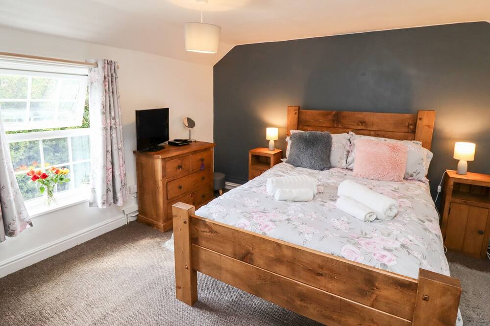 Photo of Bedroom in Arnold
