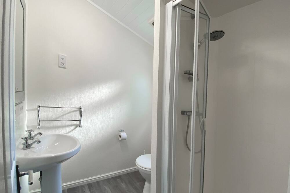 Photo of Bathroom in Sproatley