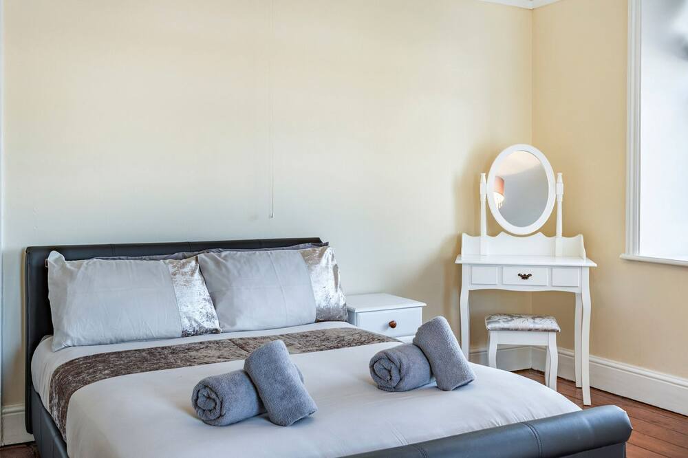 Photo of Bedroom in Helsey