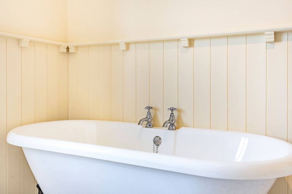 Photo of Bathroom in Helsey