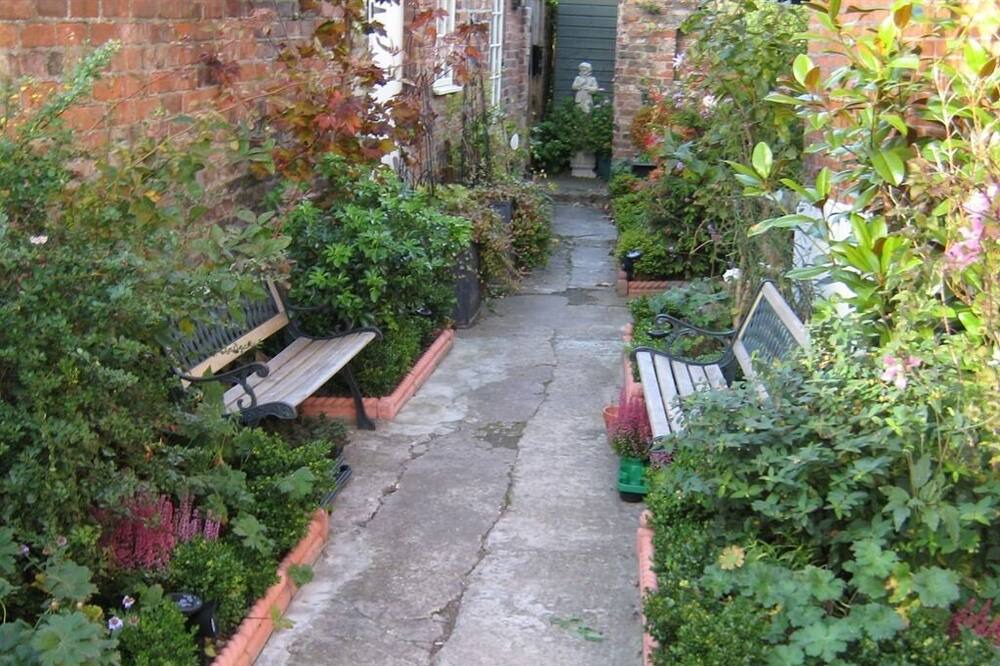 Photo of Outdoor in Beverley
