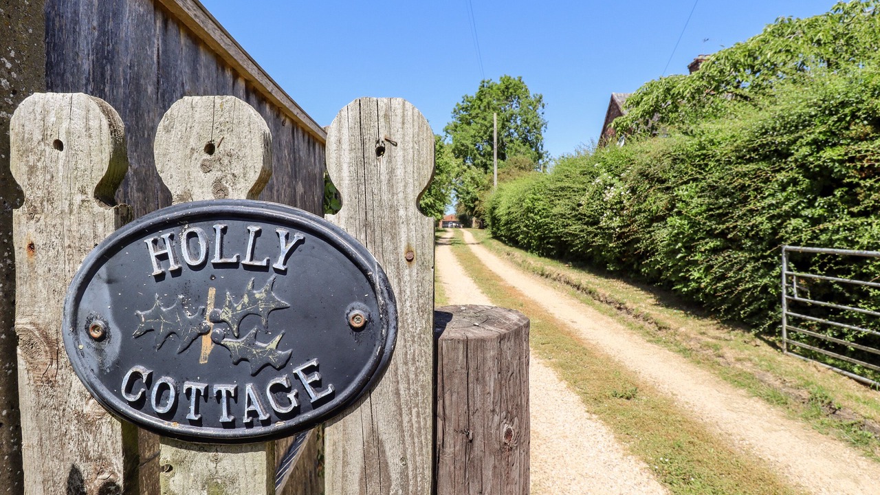 Photo of Outdoor in Holton Le Clay