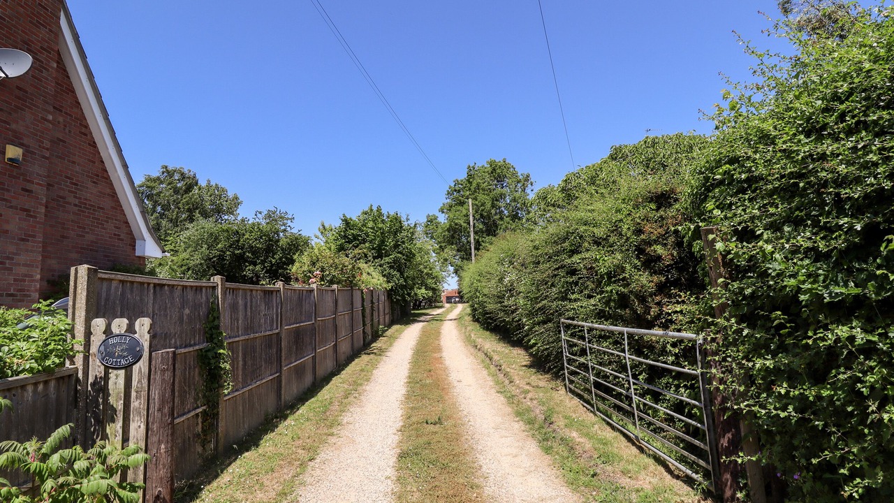 Photo of Outdoor in Holton Le Clay