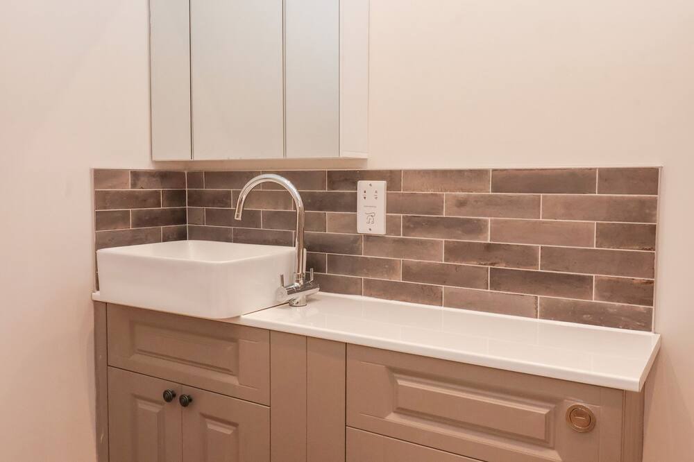 Photo of Bathroom in Nether Poppleton