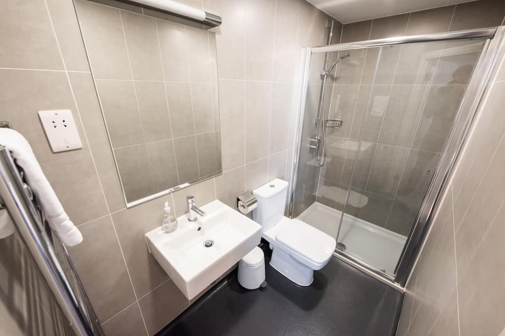 Photo of Bathroom in Herongate