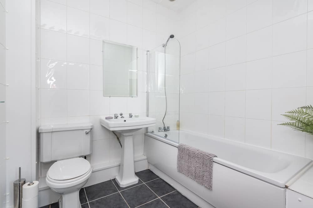 Photo of Bathroom in Skelton