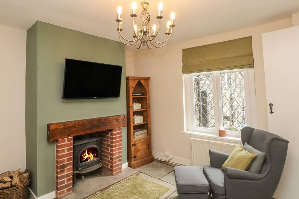 Photo of Livingroom in Saddleworth