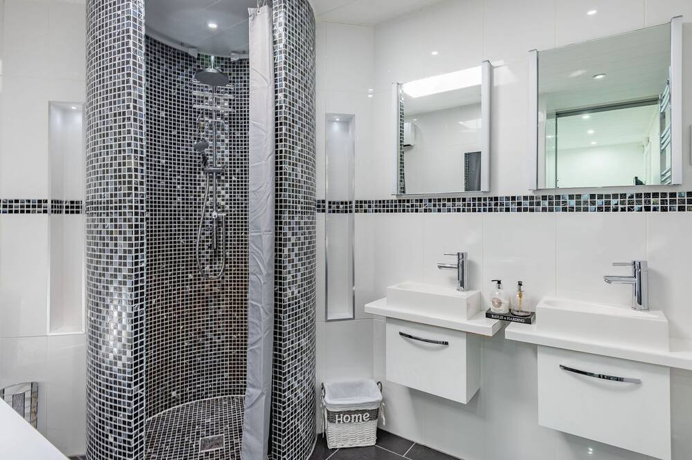 Photo of Bathroom in Tattershall