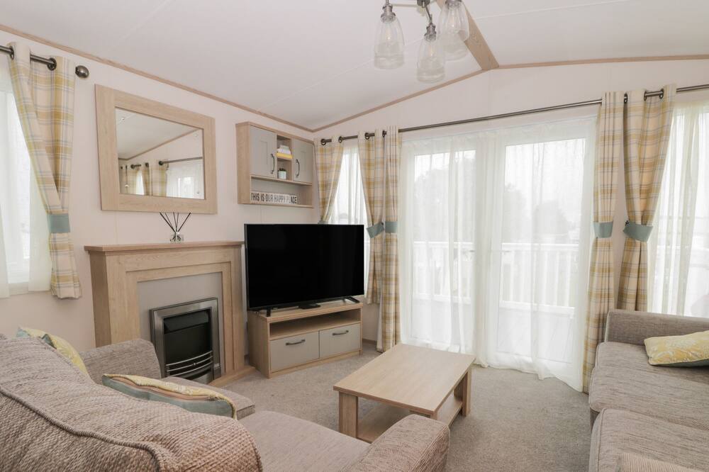Photo of Livingroom in Cayton Bay