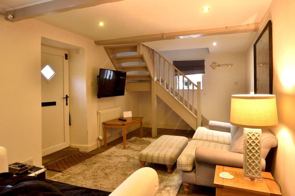 Photo of Livingroom in Scampton