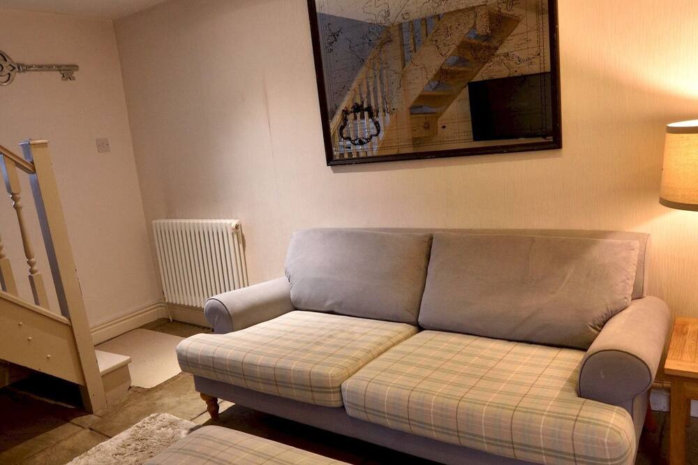 Photo of Livingroom in Scampton