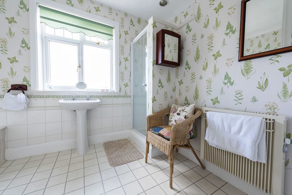 Photo of Bathroom in Earls Barton
