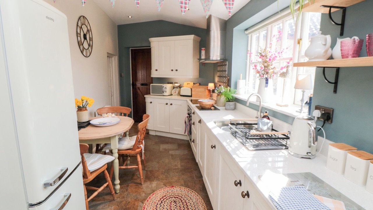 Photo of Kitchen in West Heslerton