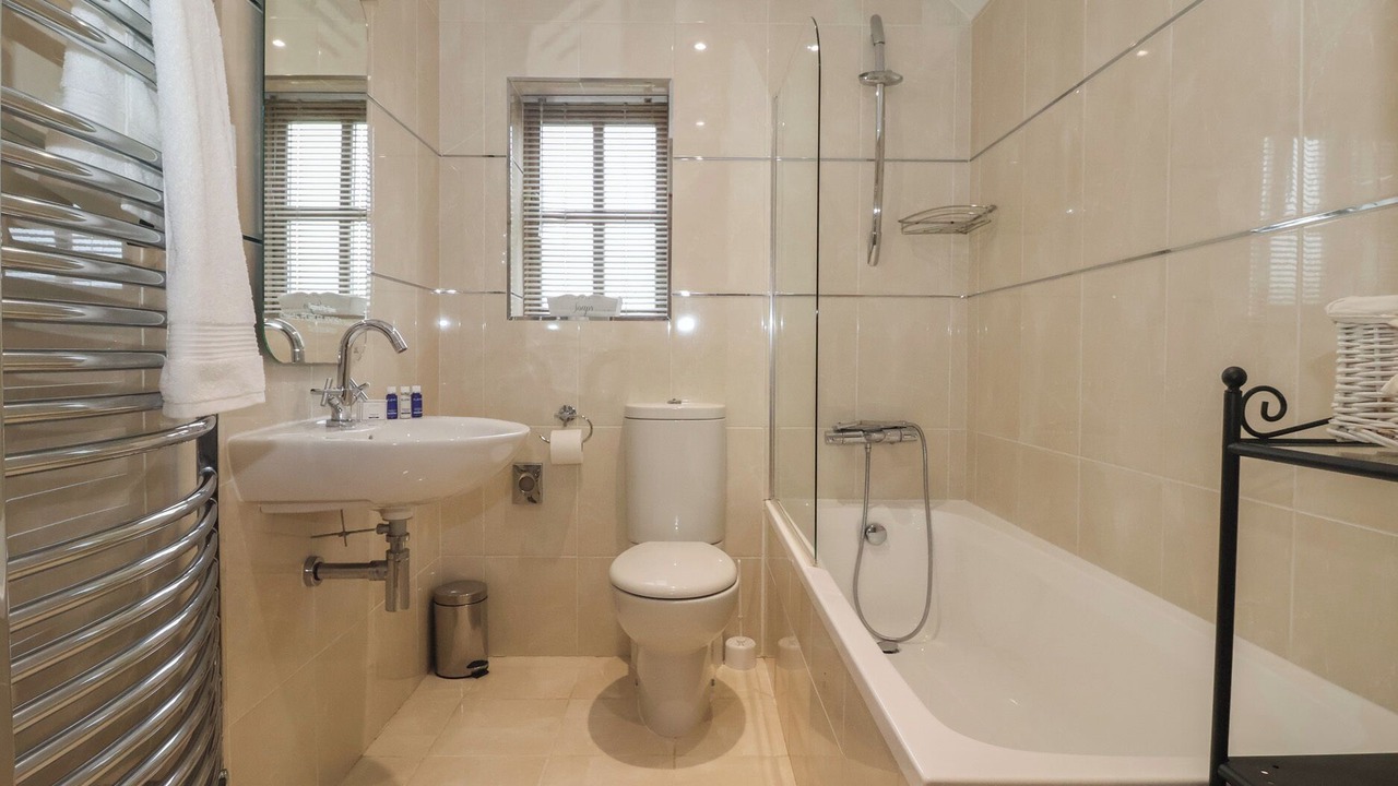 Photo of Bathroom in Weaverthorpe
