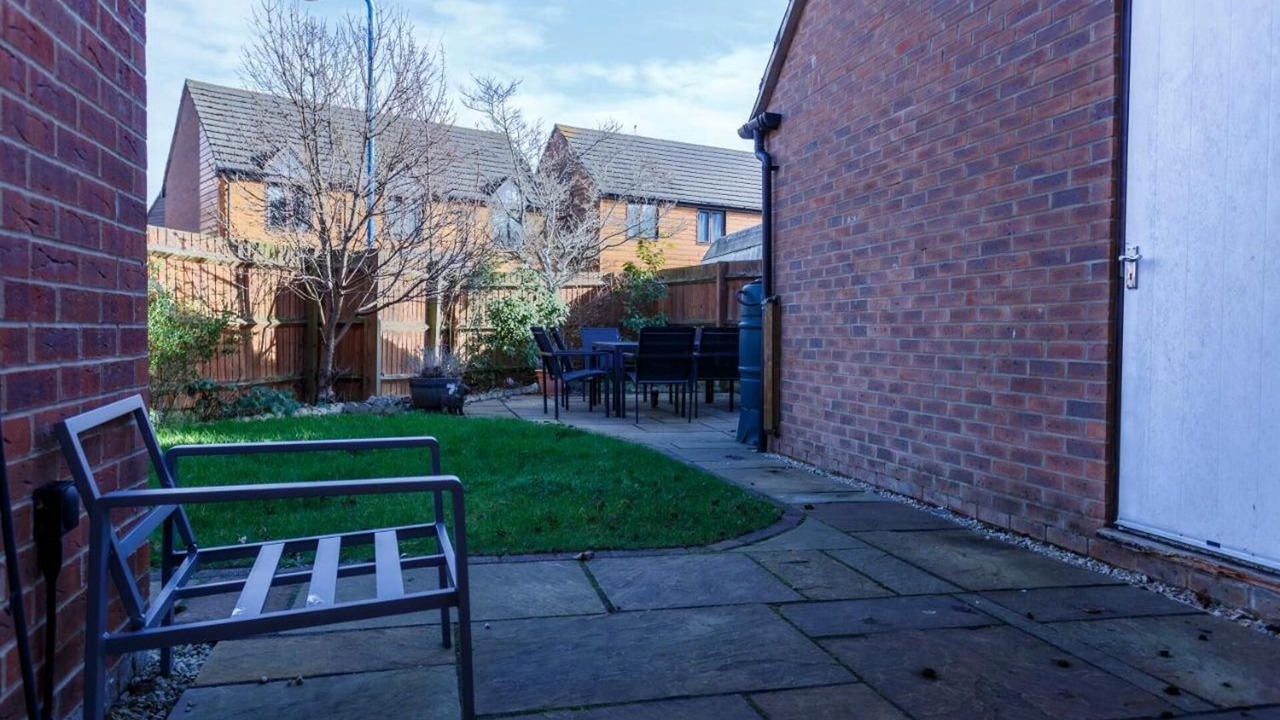 Photo of Patio Balcony in Newport Pagnell