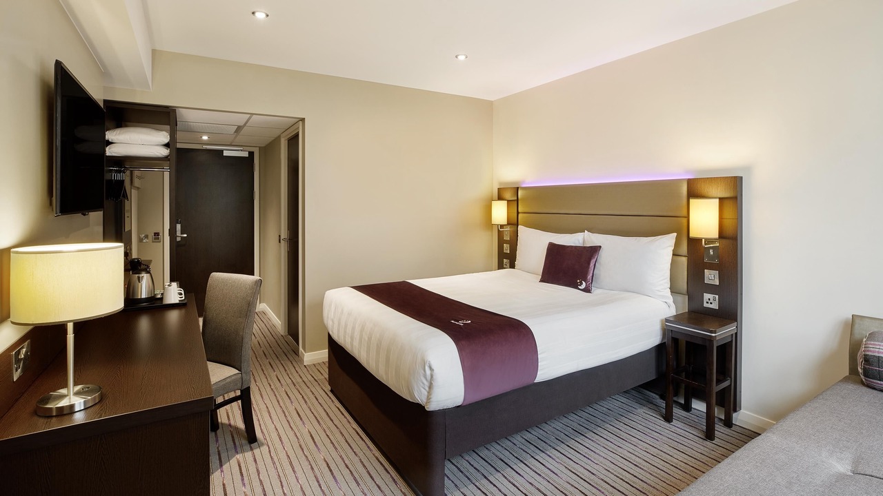 Photo of Bedroom in Gatwick