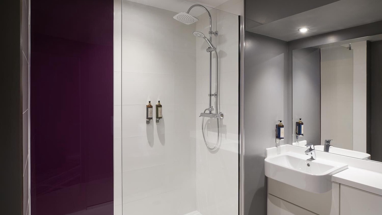 Photo of Bathroom in Gatwick