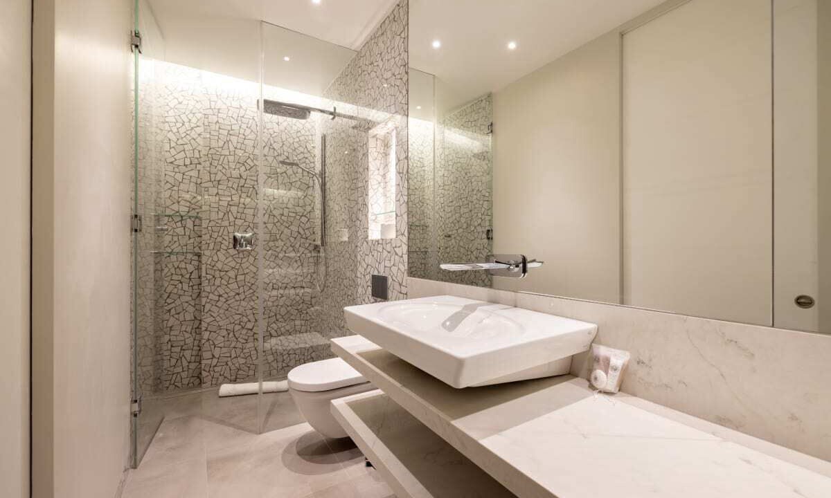 Photo of Bathroom in Abbey Road