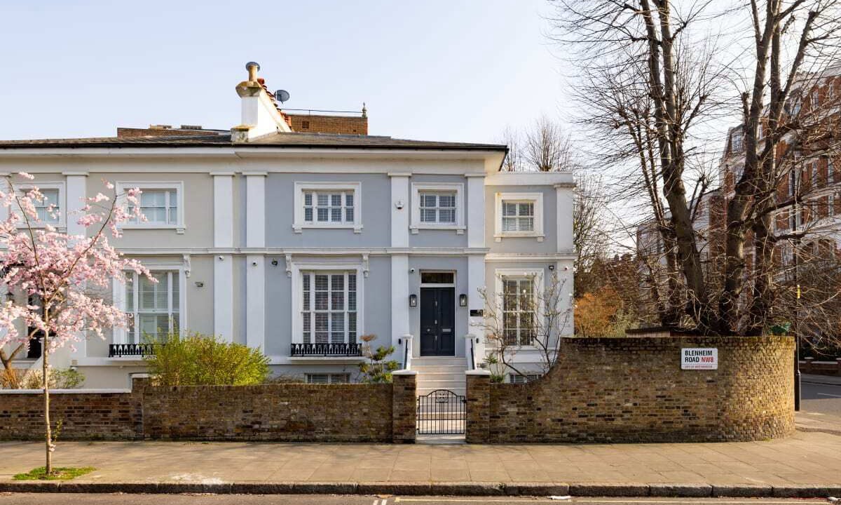 Photo of Outdoor in Abbey Road