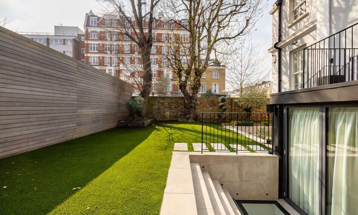 Photo of Outdoor in Abbey Road