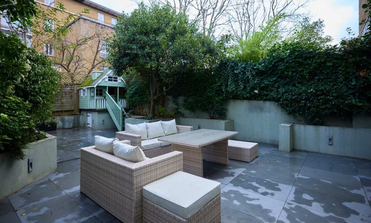 Photo of Outdoor in Abbey Road