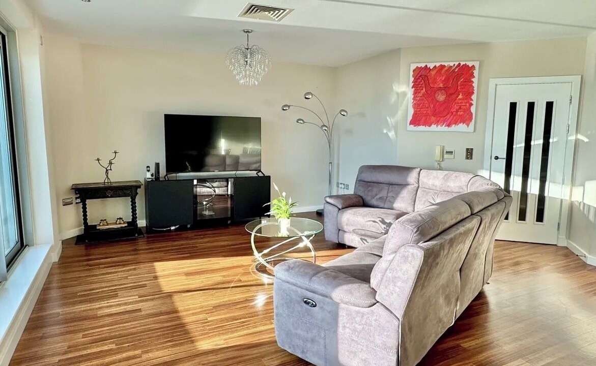 Photo of Livingroom in Nottingham