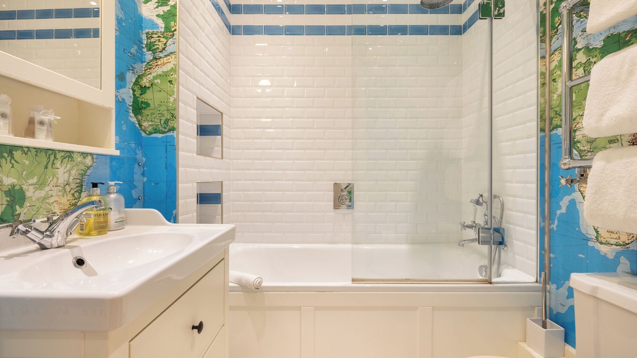 Photo of Bathroom in Brompton & Hans Town
