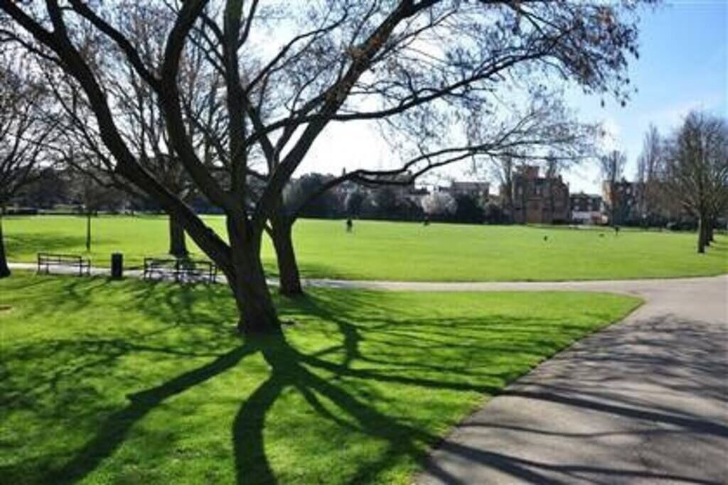 Photo of Outdoor in Kilburn