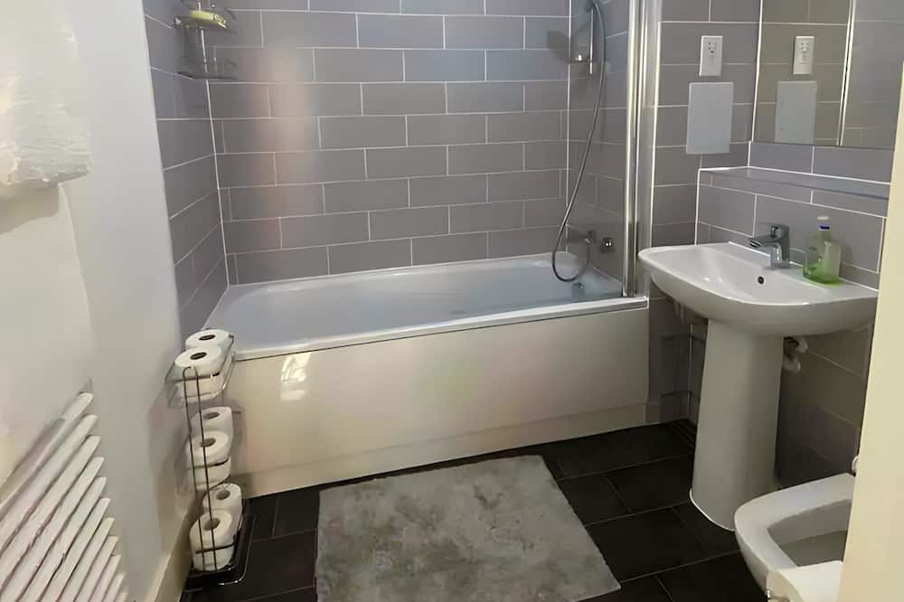 Photo of Bathroom in South Ockendon