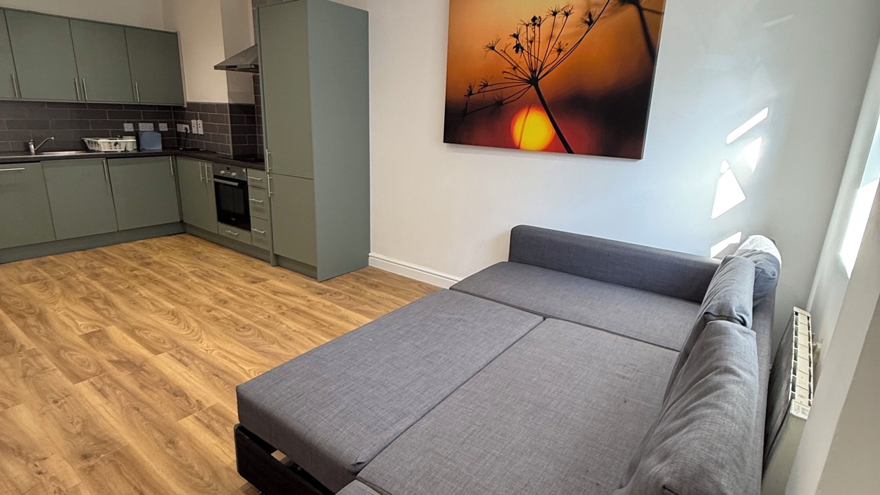 Photo of Livingroom in West Thornton