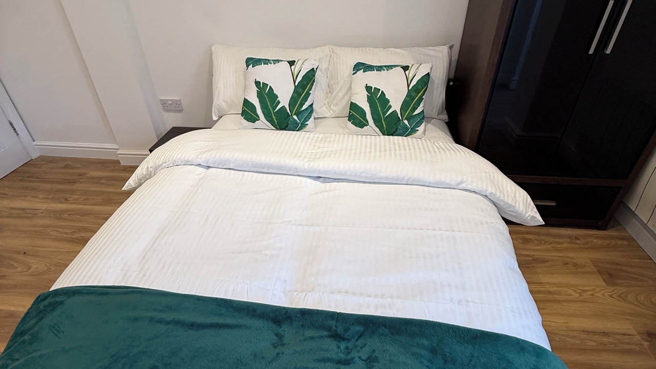 Photo of Bedroom in West Thornton