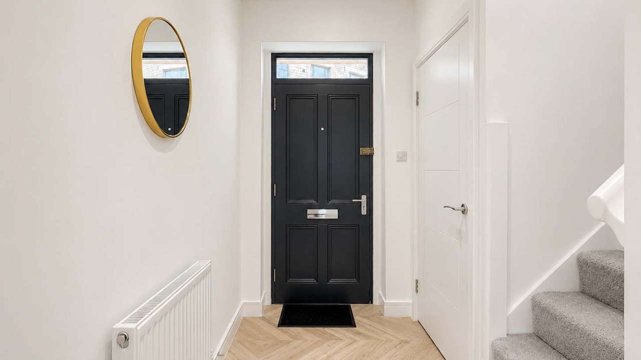 Photo of Others in Ainley Top