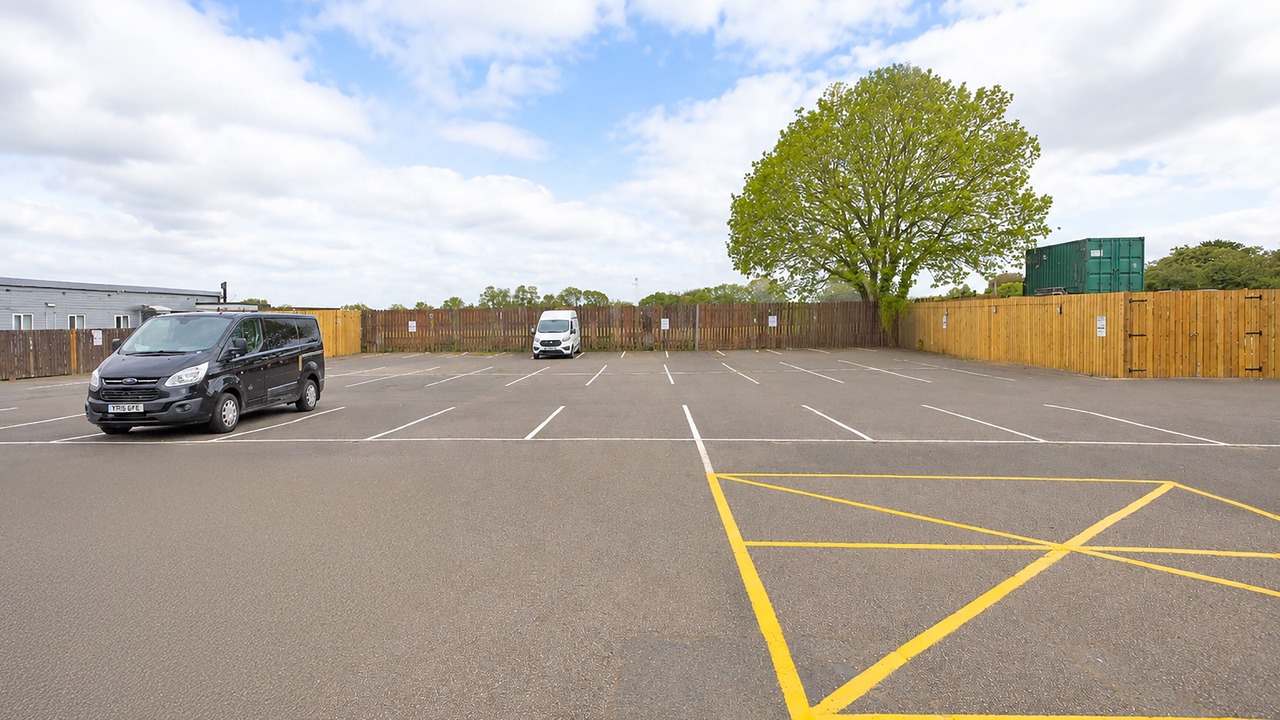 Photo of Outdoor in Harlington