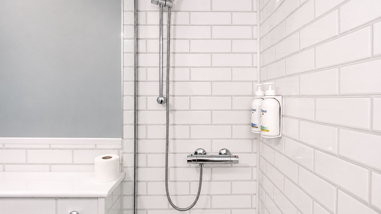 Photo of Bathroom in Harlington