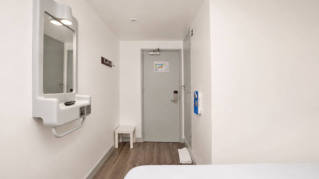 Photo of Bedroom in Harlington
