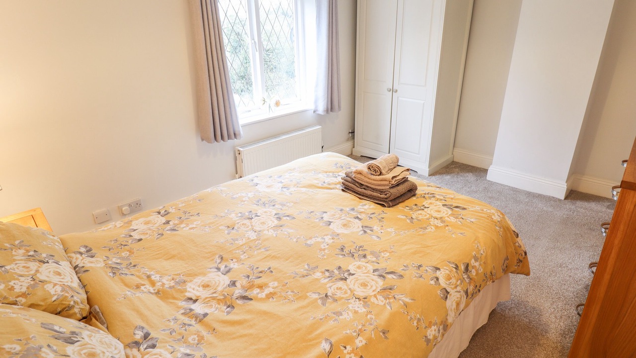 Photo of Bedroom in Roos