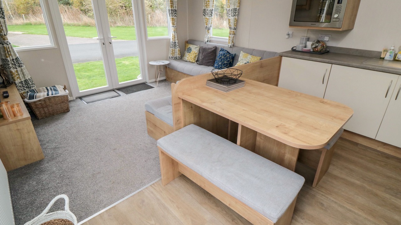 Photo of Livingroom in Cayton Bay