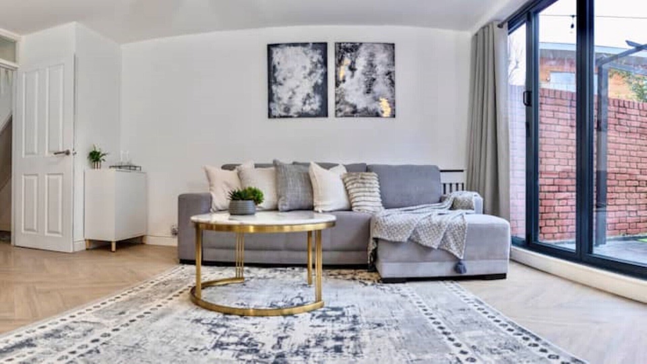 Photo of Livingroom in Tower Hamlets