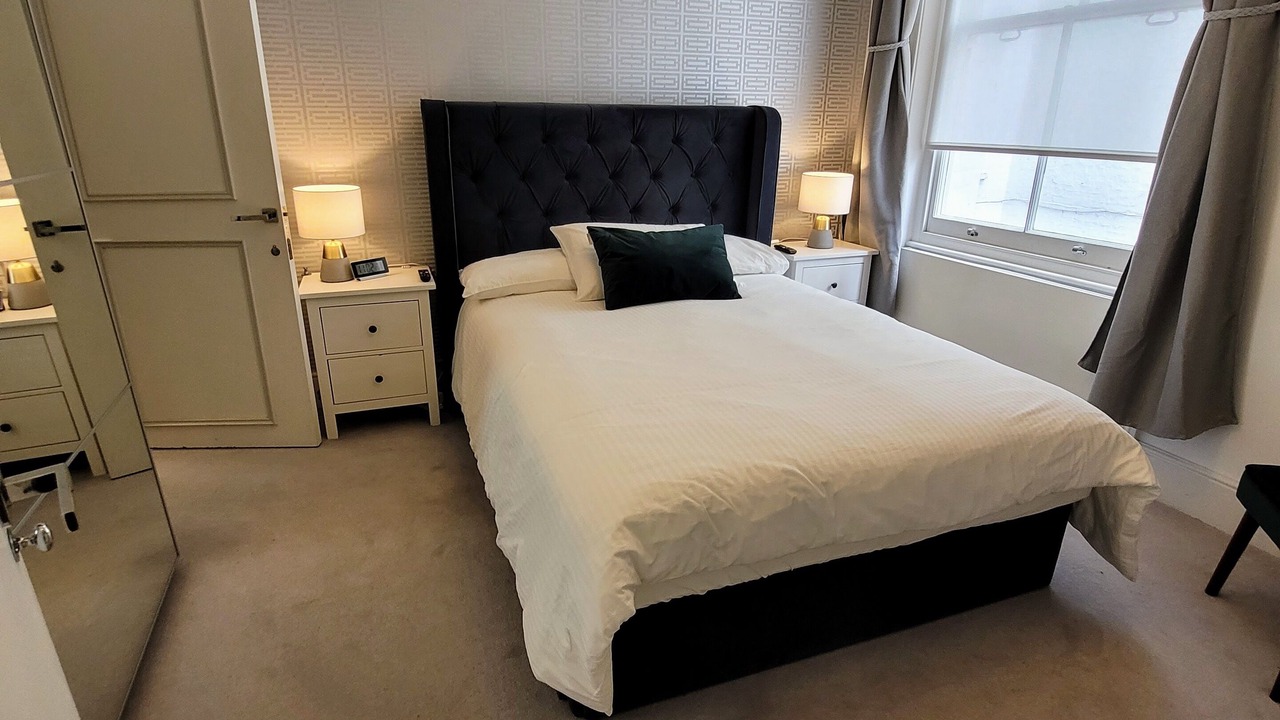 Photo of Bedroom in Earl's Court
