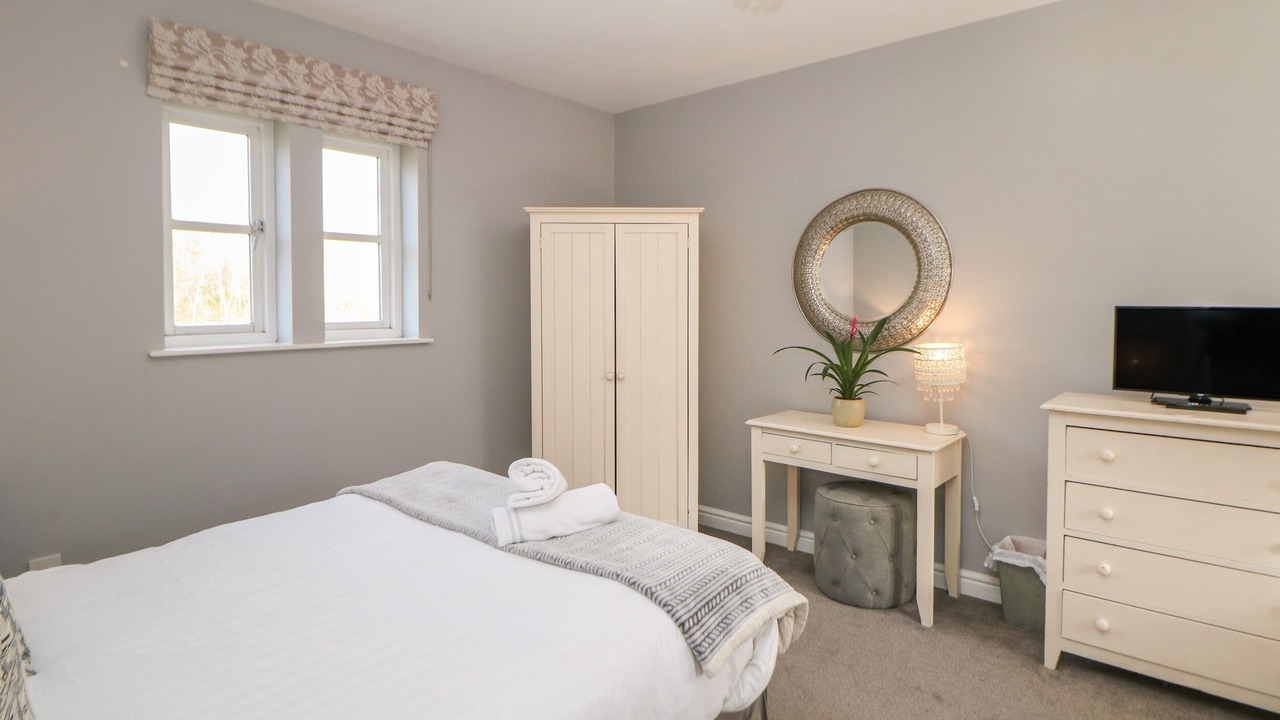 Photo of Bedroom in Holestone Moor